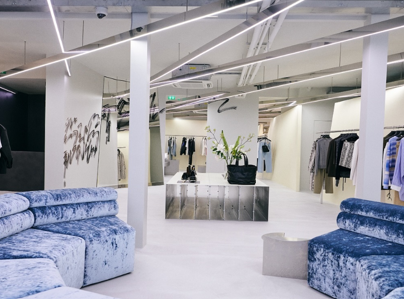 한섬, 창사 이래 첫 해외 단독 플래그십스토어 오픈 739-Image